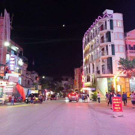 Thai Thinh Hotel Đồng Văn Esterno foto