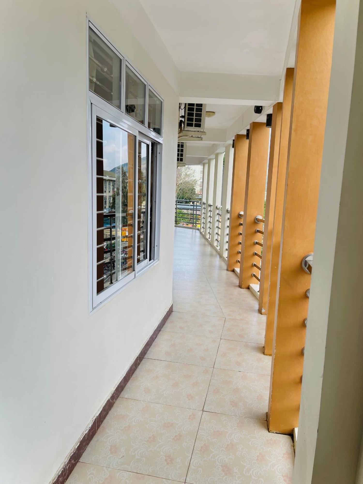 Thai Thinh Hotel Đồng Văn Esterno foto