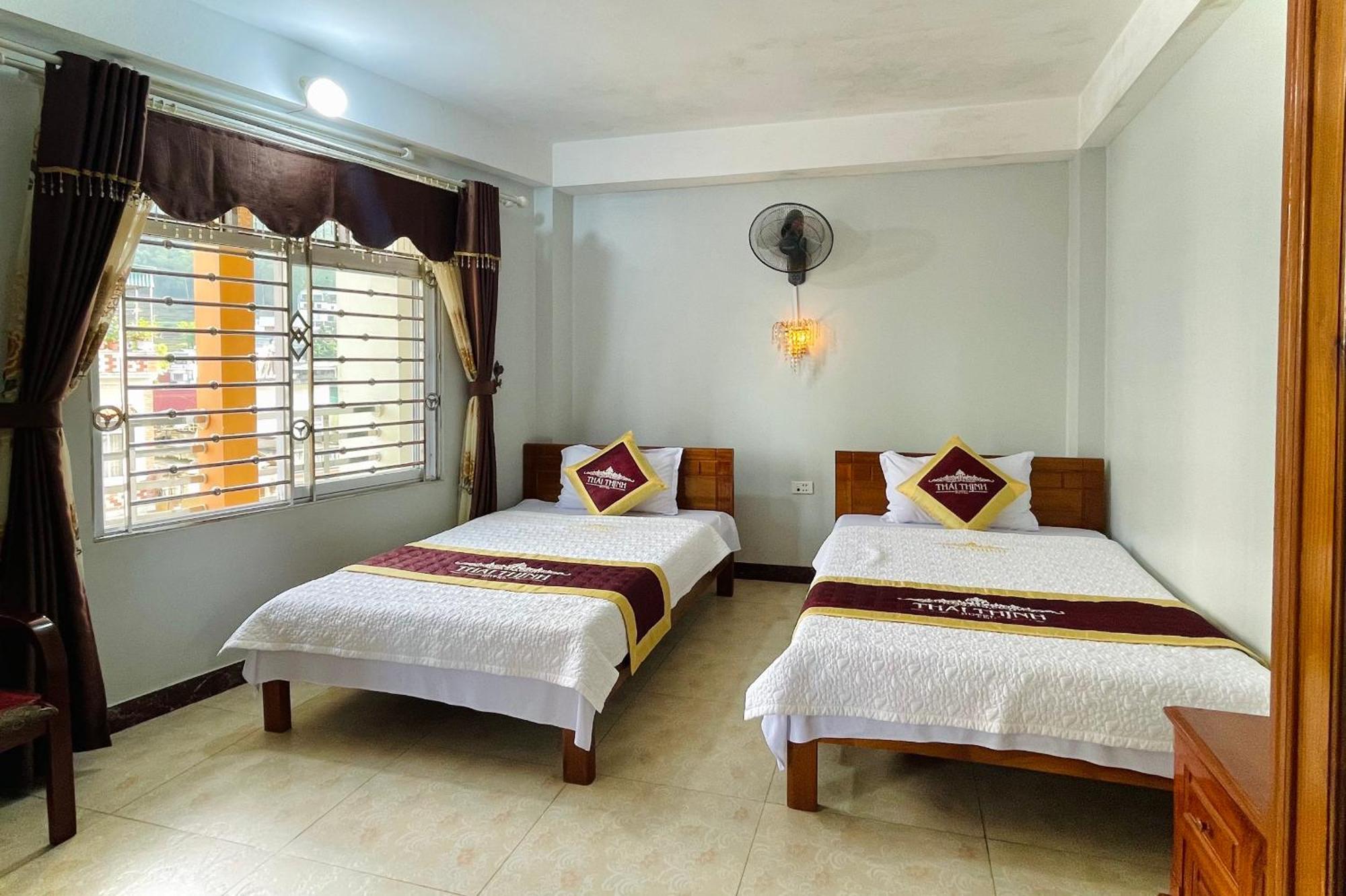 Thai Thinh Hotel Đồng Văn Esterno foto