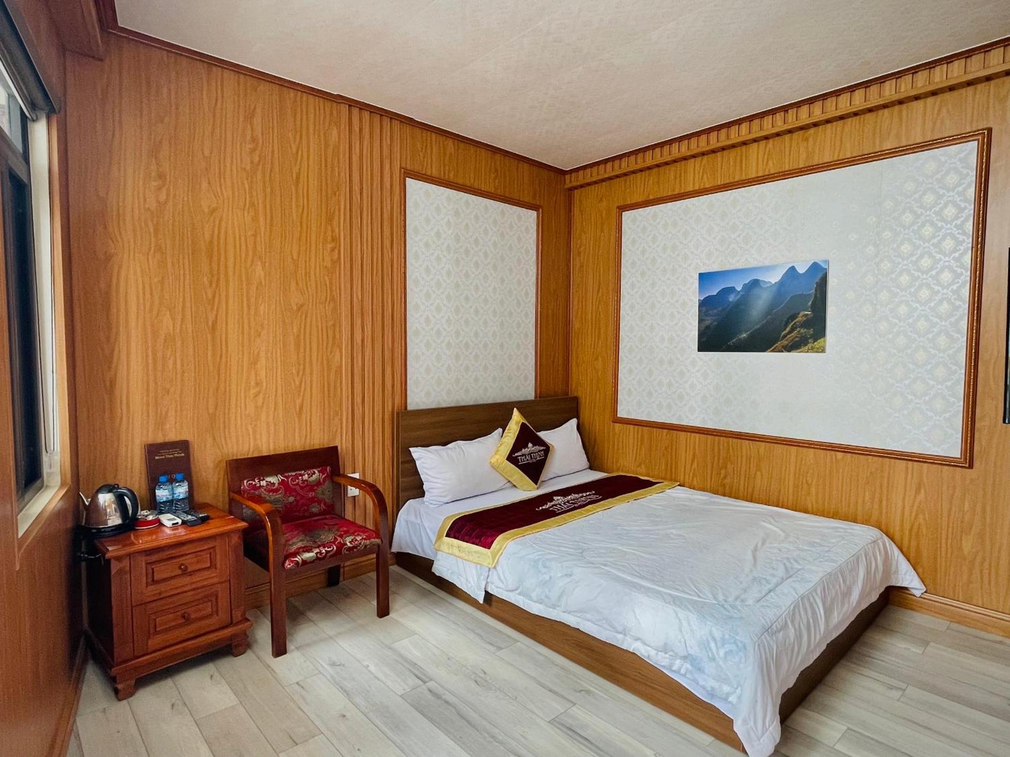 Thai Thinh Hotel Đồng Văn Esterno foto